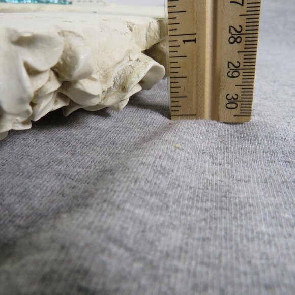 Vintage Heart Hydrangea & Rose Wreath Wall Hanging Ivory w shading Heavy Resin - Picture 5 of 7